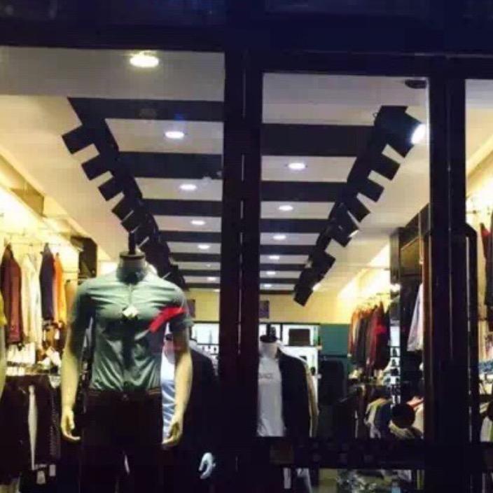 东胜区春冬男装店