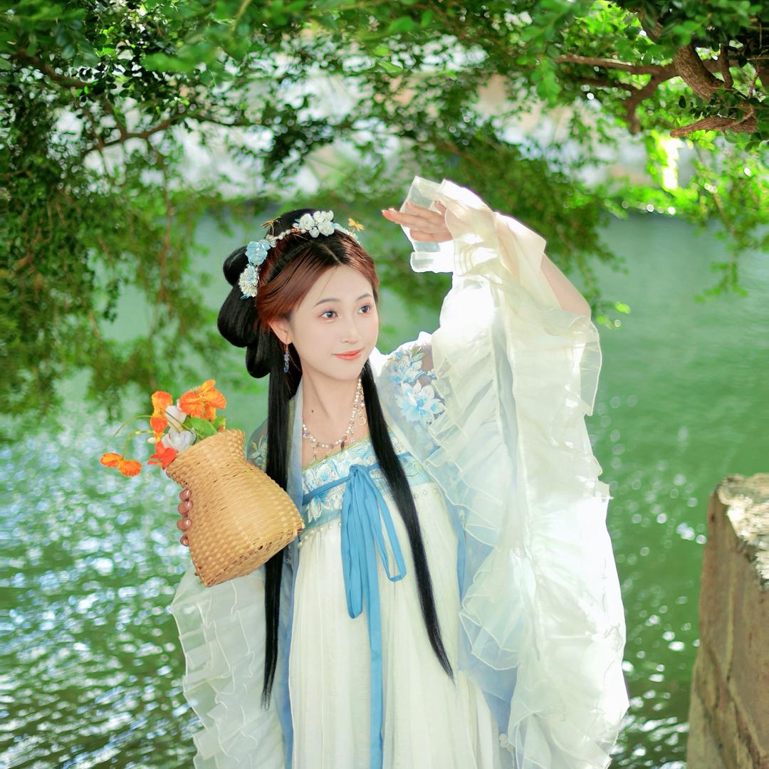泥小七