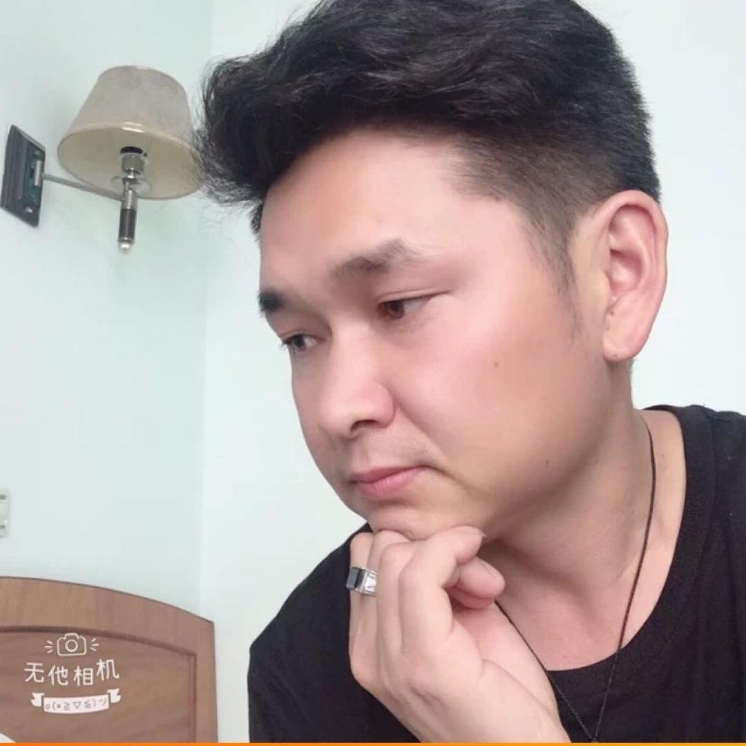 腾冲老料翡翠珠子加工小王