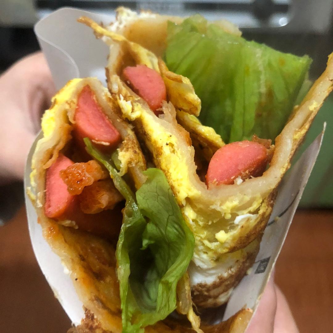 凉皮。凉粉。烤冷面