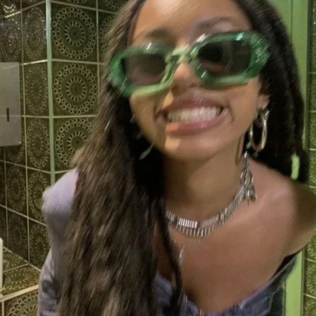 满山猴子我腚最红《蓉蓉女子健身-栗子》