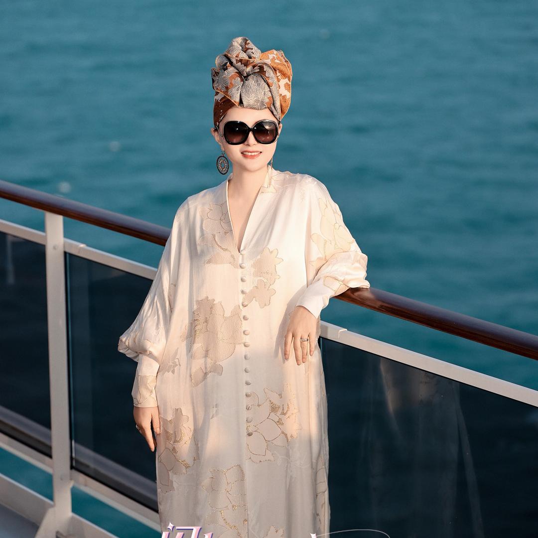 嘉荟. 全息系统生命疗愈导师