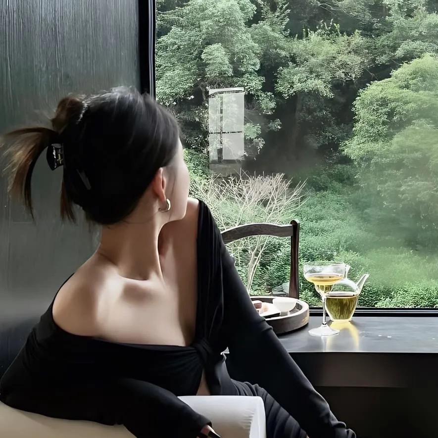 李小姐……