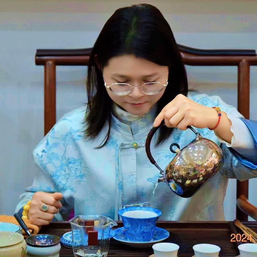 与慧行茶