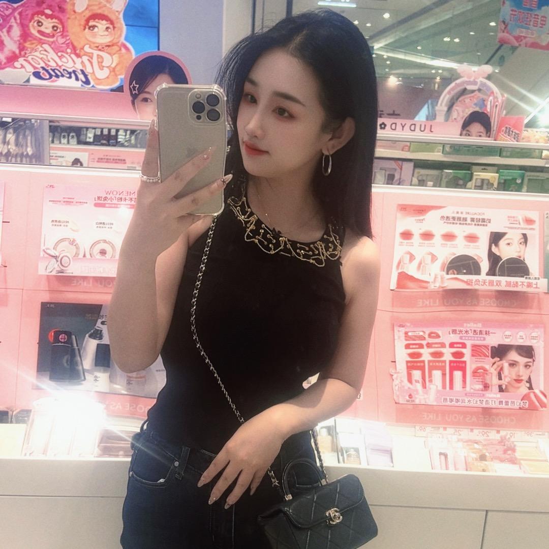 大理吉象世佳地板闽南店（金金团队）