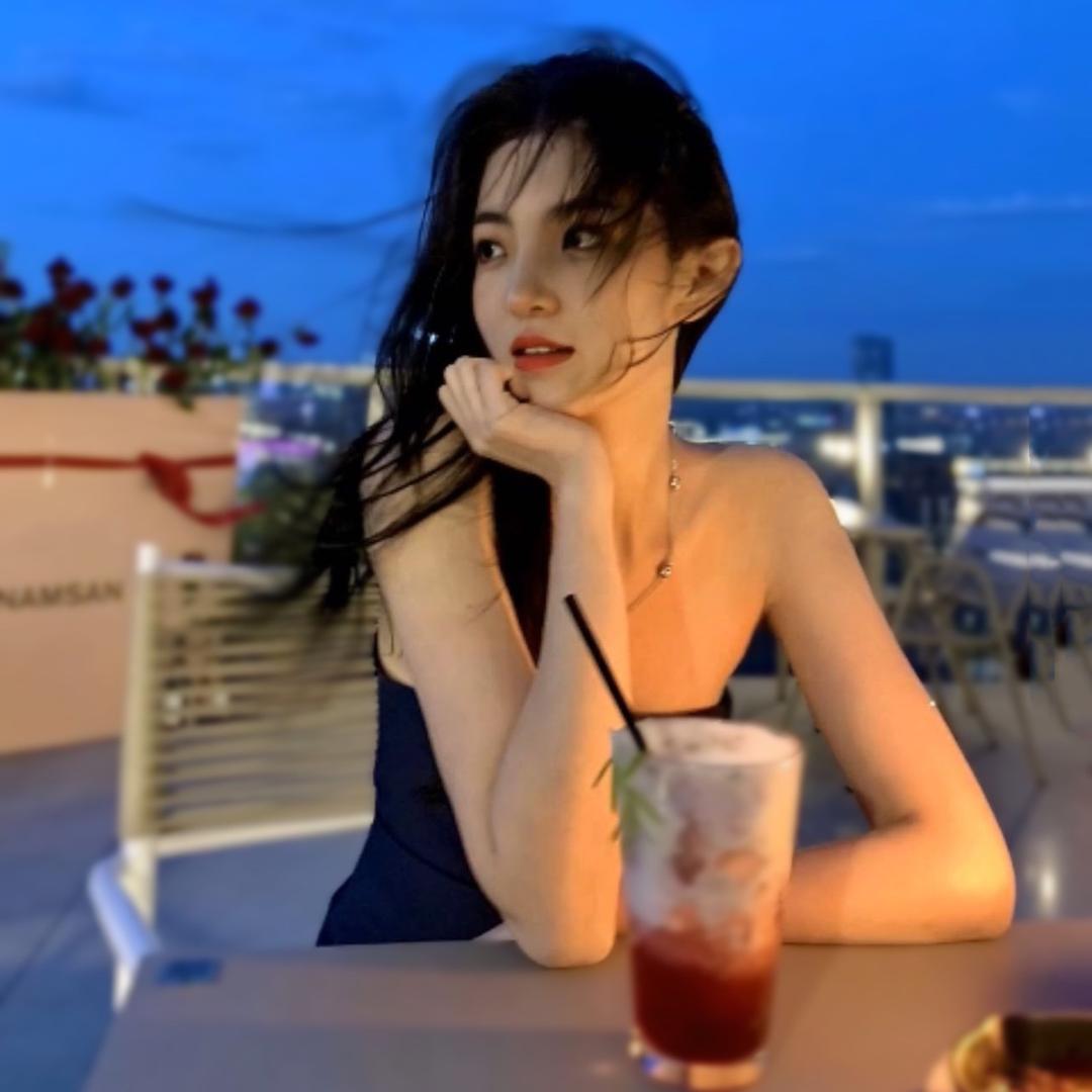 爱吃冰淇淋的小姑凉