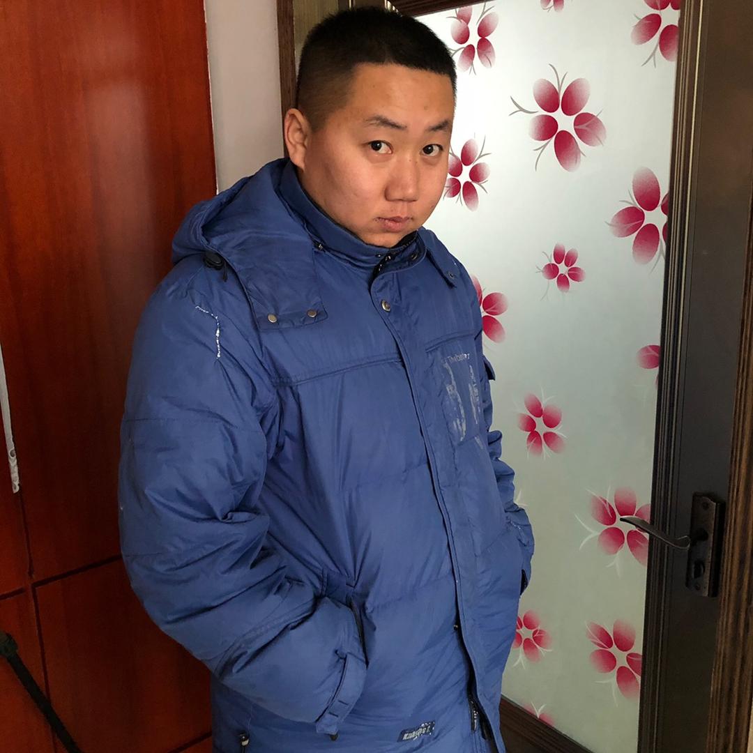 鞍山利某人