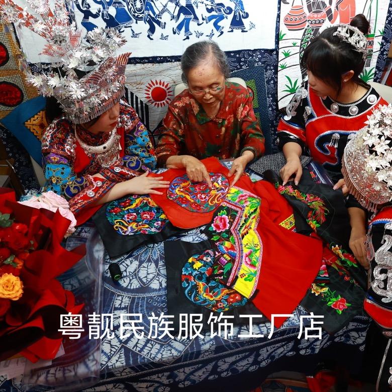 贵州粤靓盛装定制设计民族服装厂