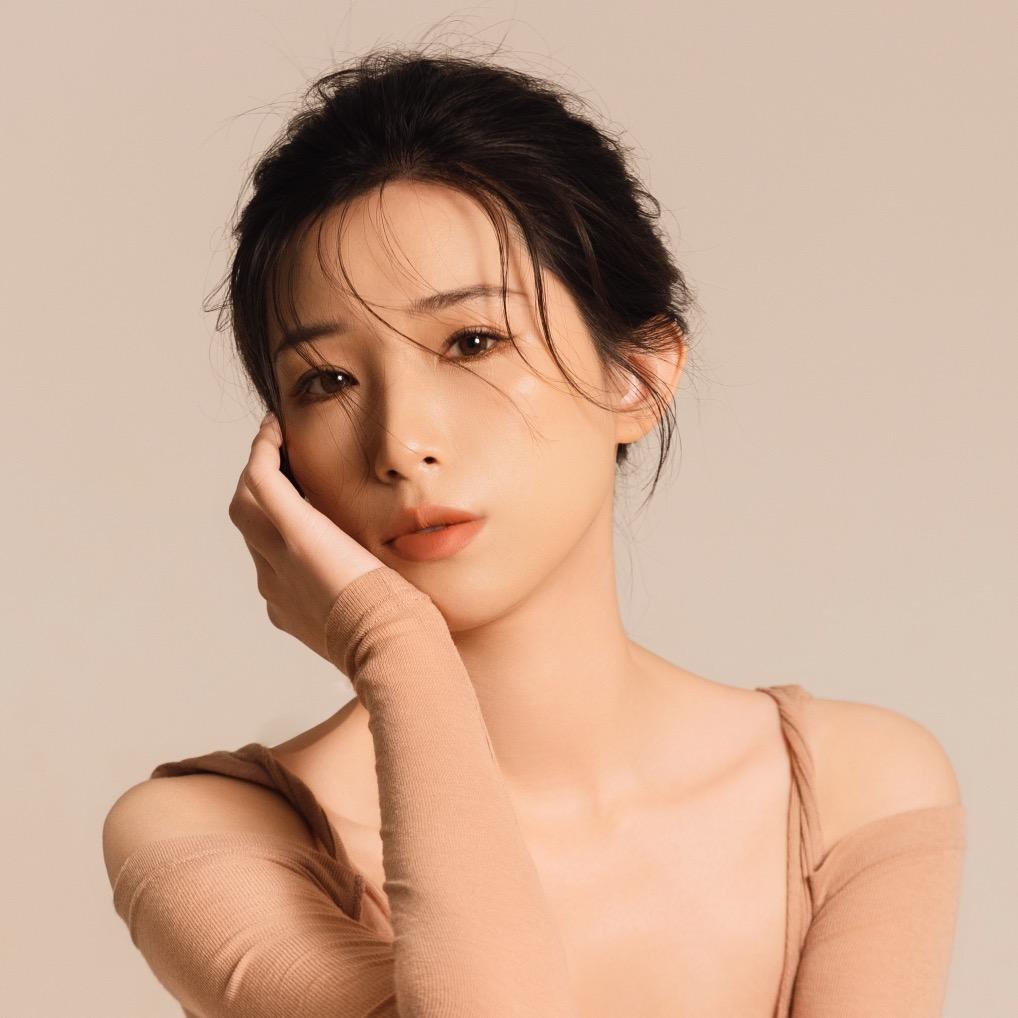 晓羽教化妆