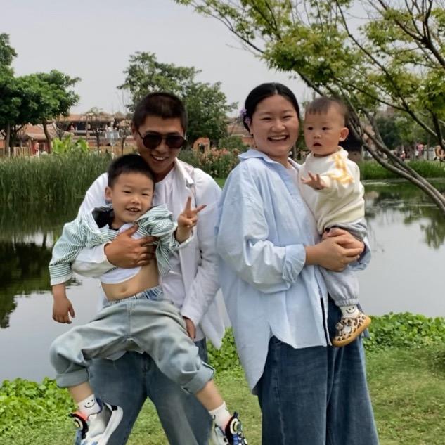 鲁小串妈妈