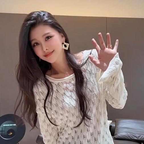 楚楚君(元气穿搭)