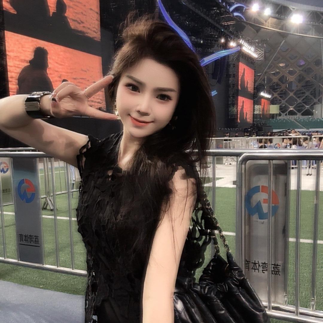 大君君的小姑(深圳南油)服饰