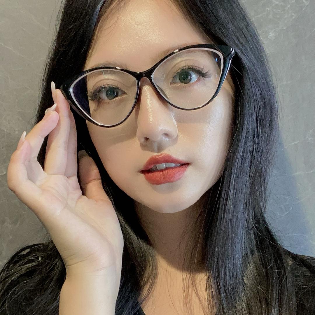 莉莉美妆💄