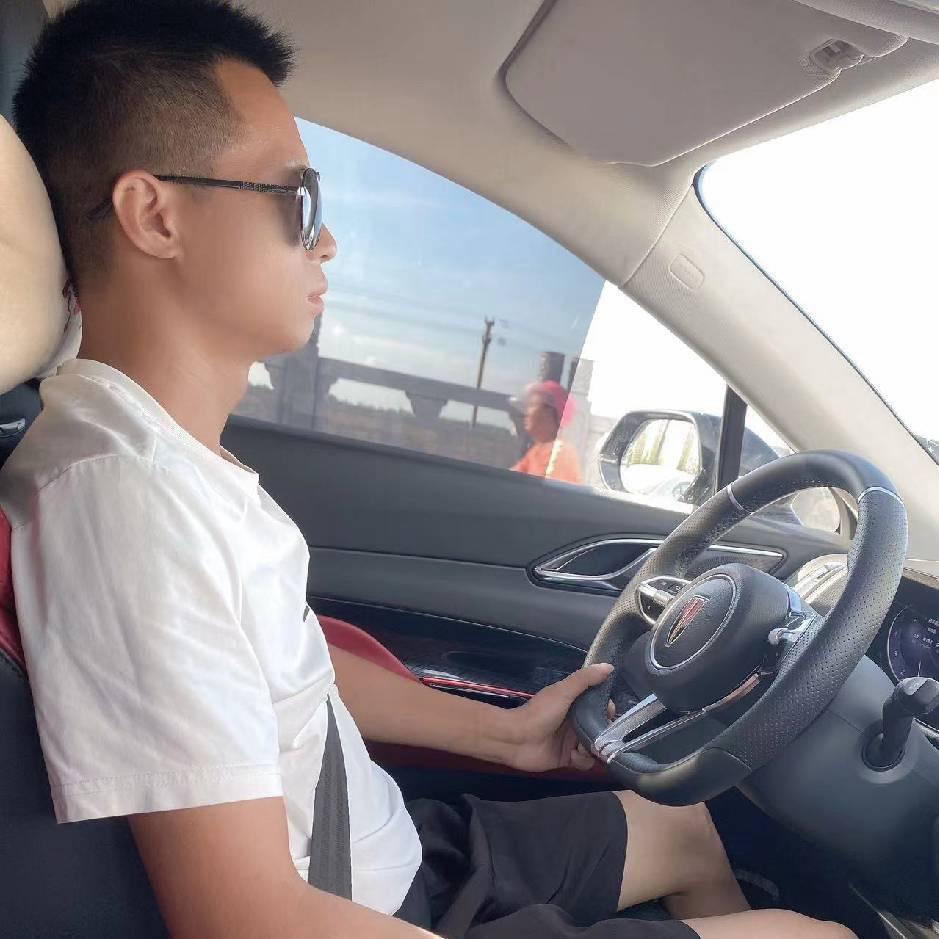 杨飞飞