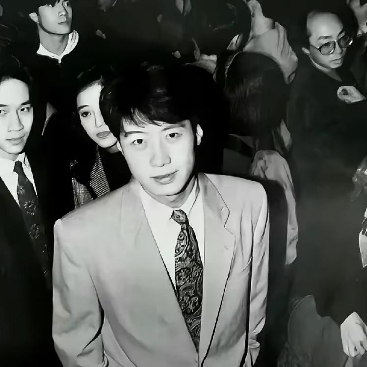 嬴政.