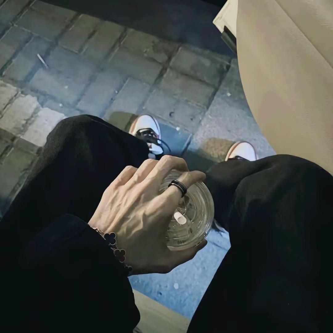 00后开了个传媒
