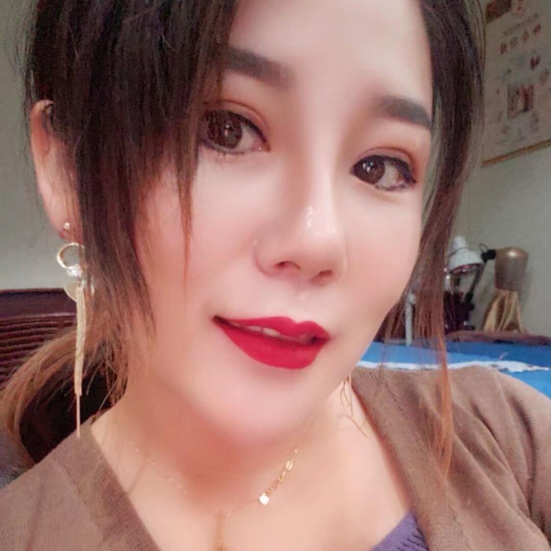 曹美丽家的塑料姊妹