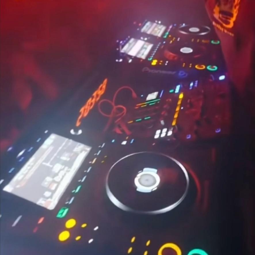 Dj- harry