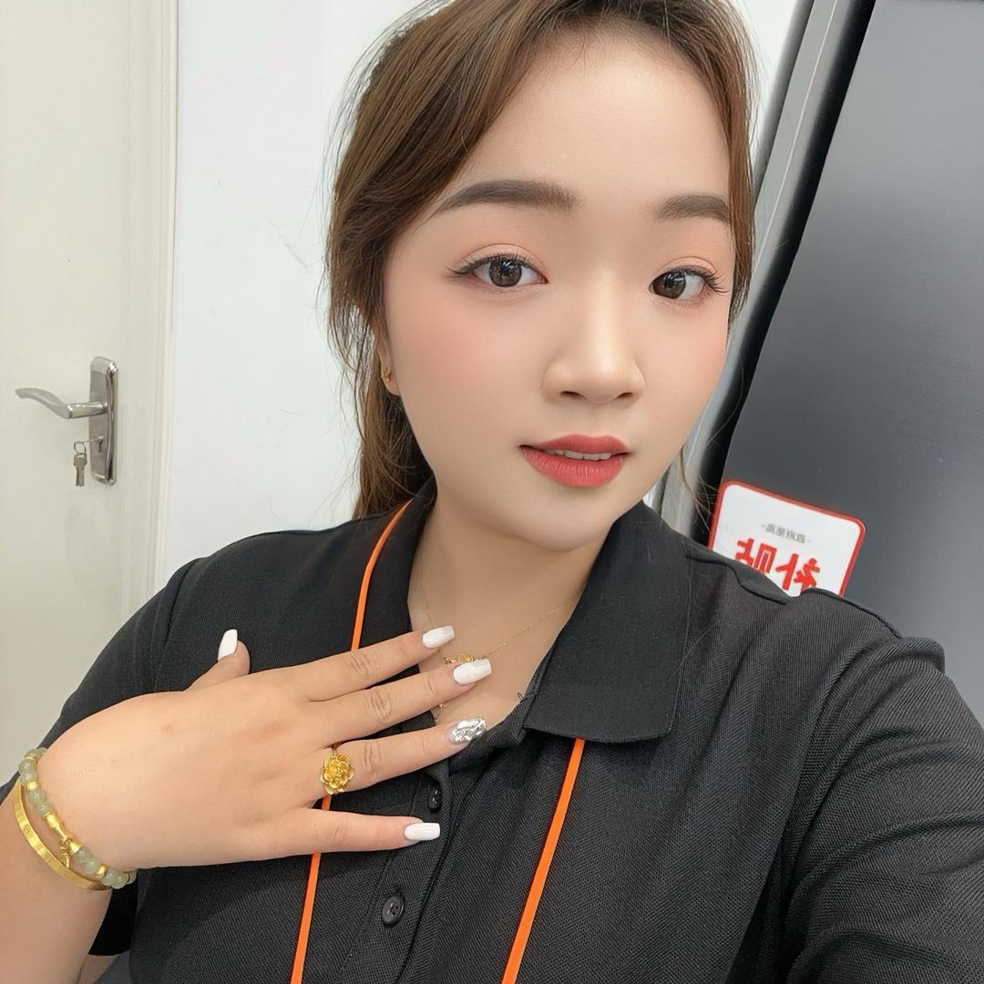 卖手机的小甜甜