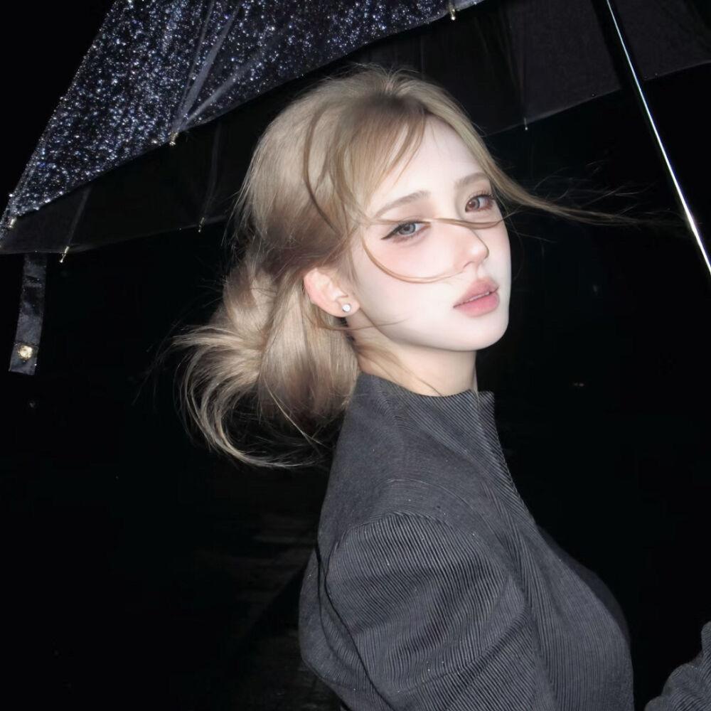 YiNwEI曾经SuOyI現在