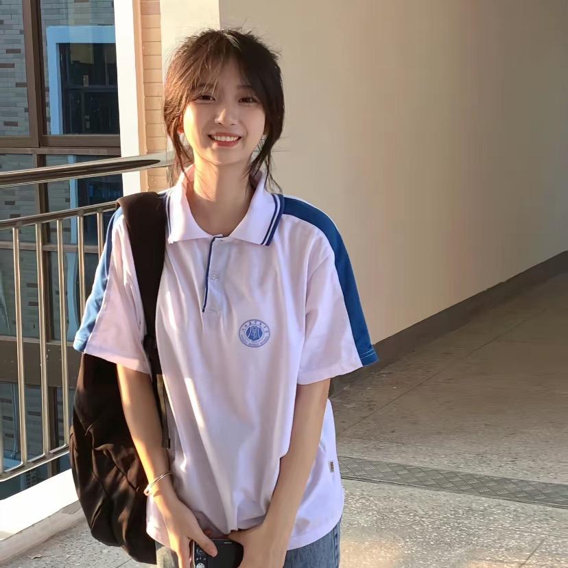 努力读大学的农村女孩