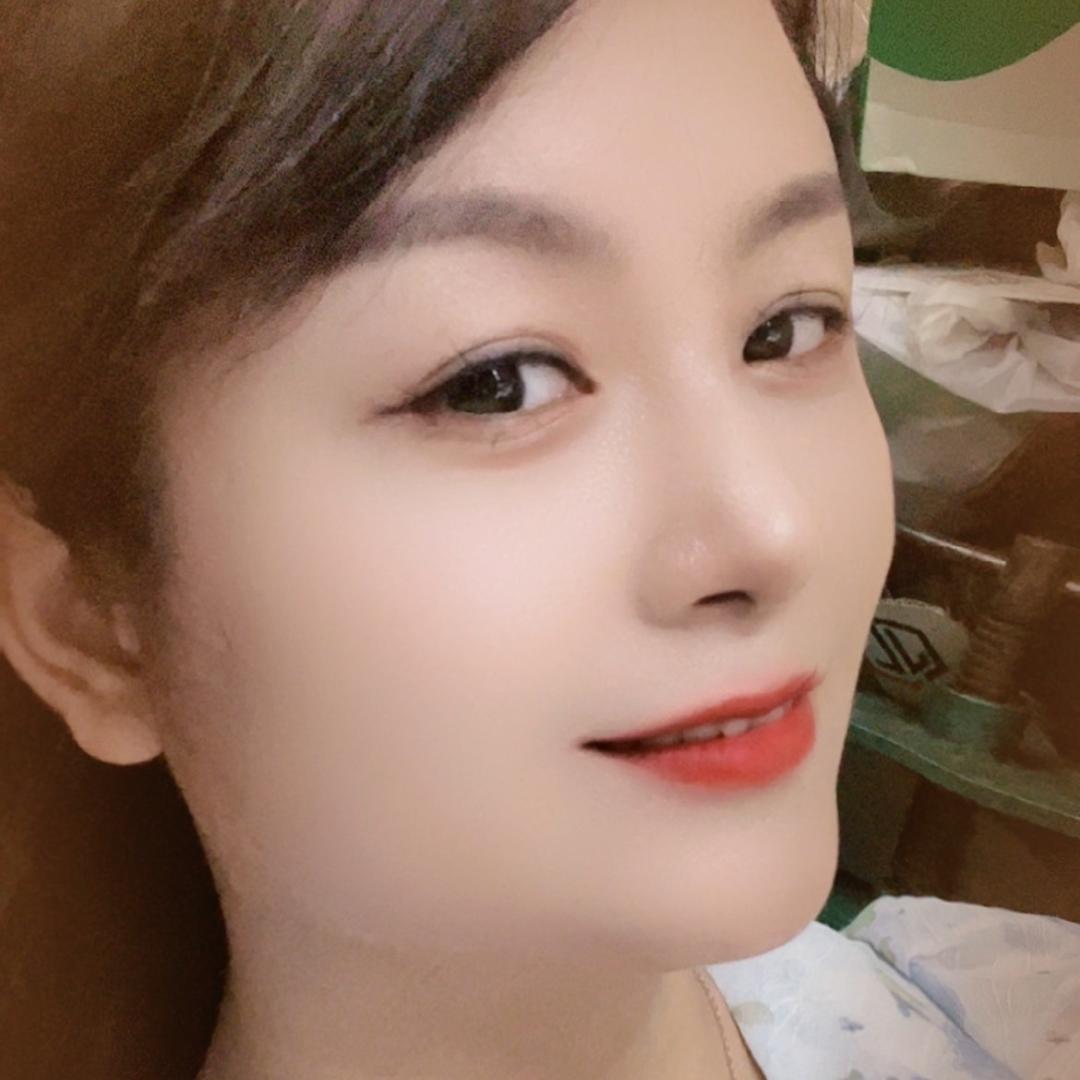 小陈爱吃折耳根