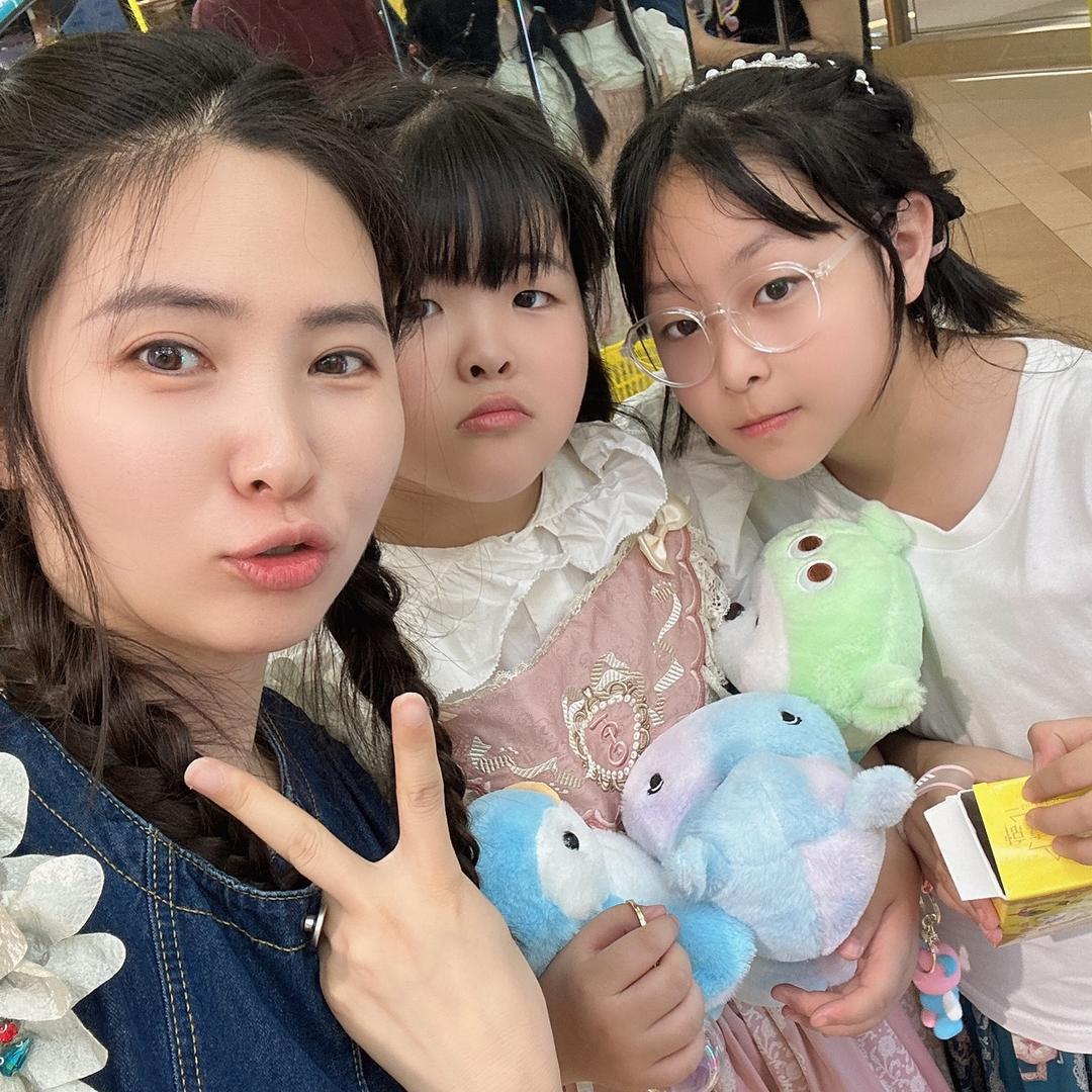 俩格格的妈