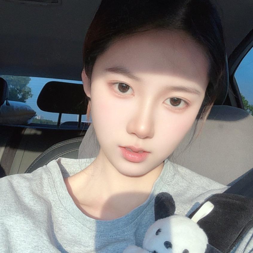 傻笑女孩