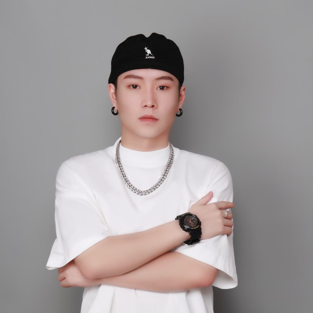 MC·小美