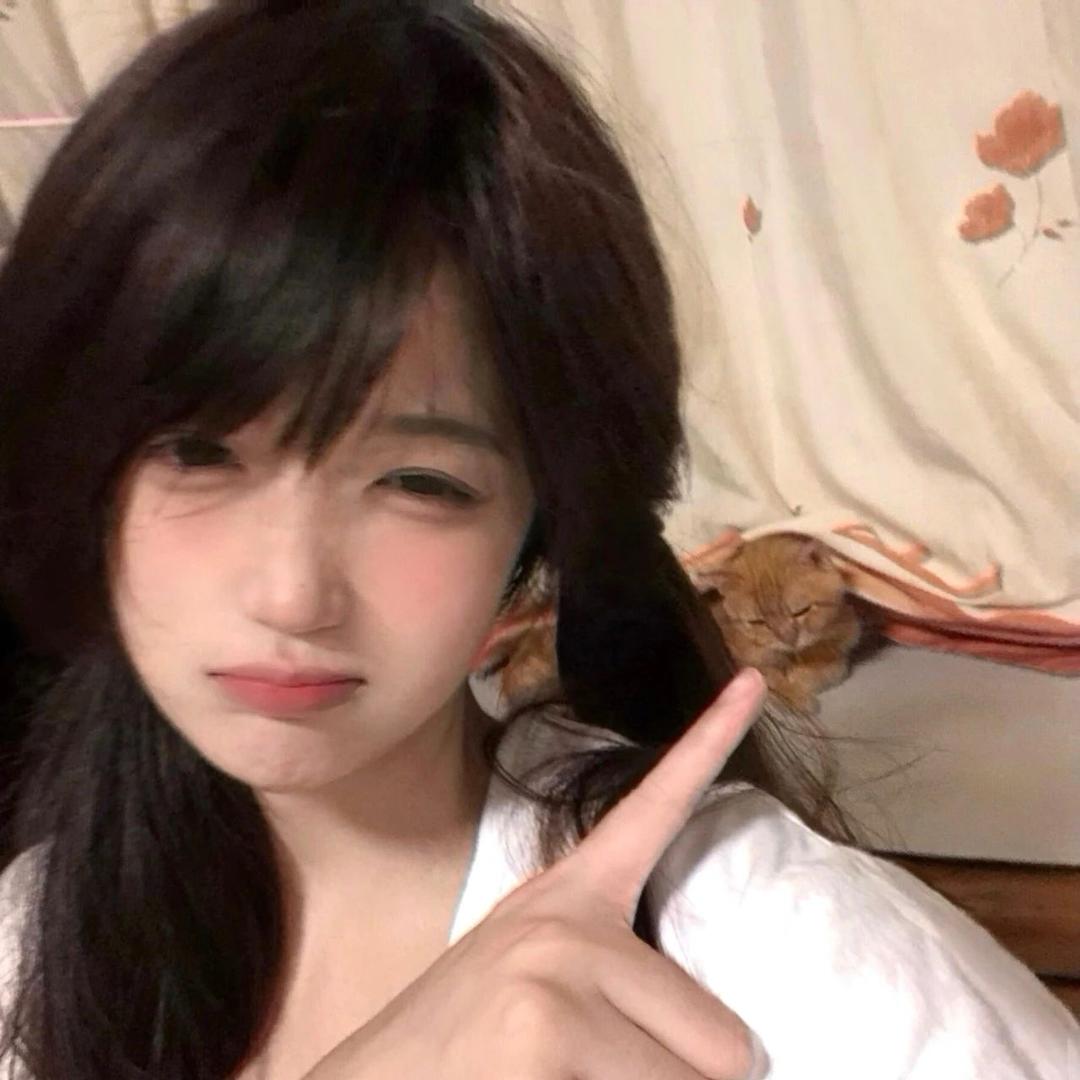 小魚游啊游🐟
