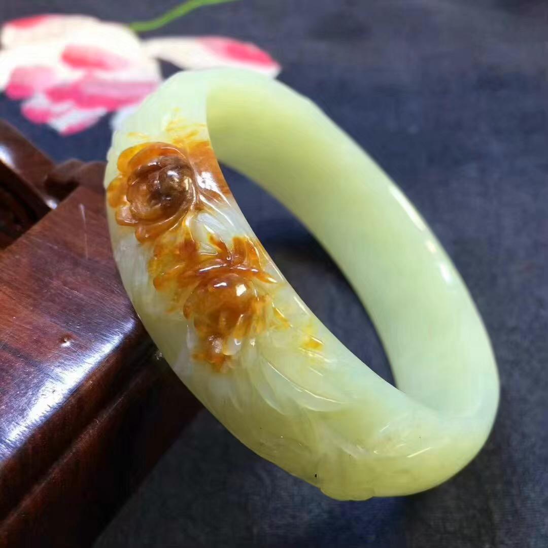 陌如玉