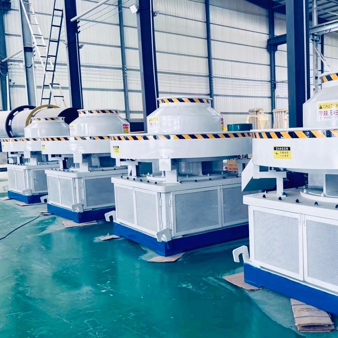 《专注研发生产生物质压块机成套设备》