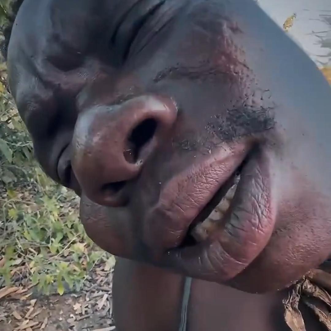 憋着