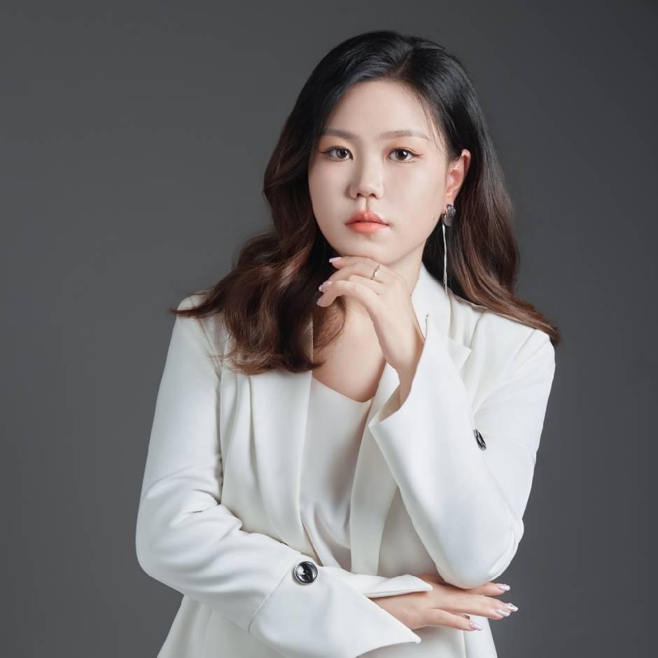 化妆变美的找桃子🍑