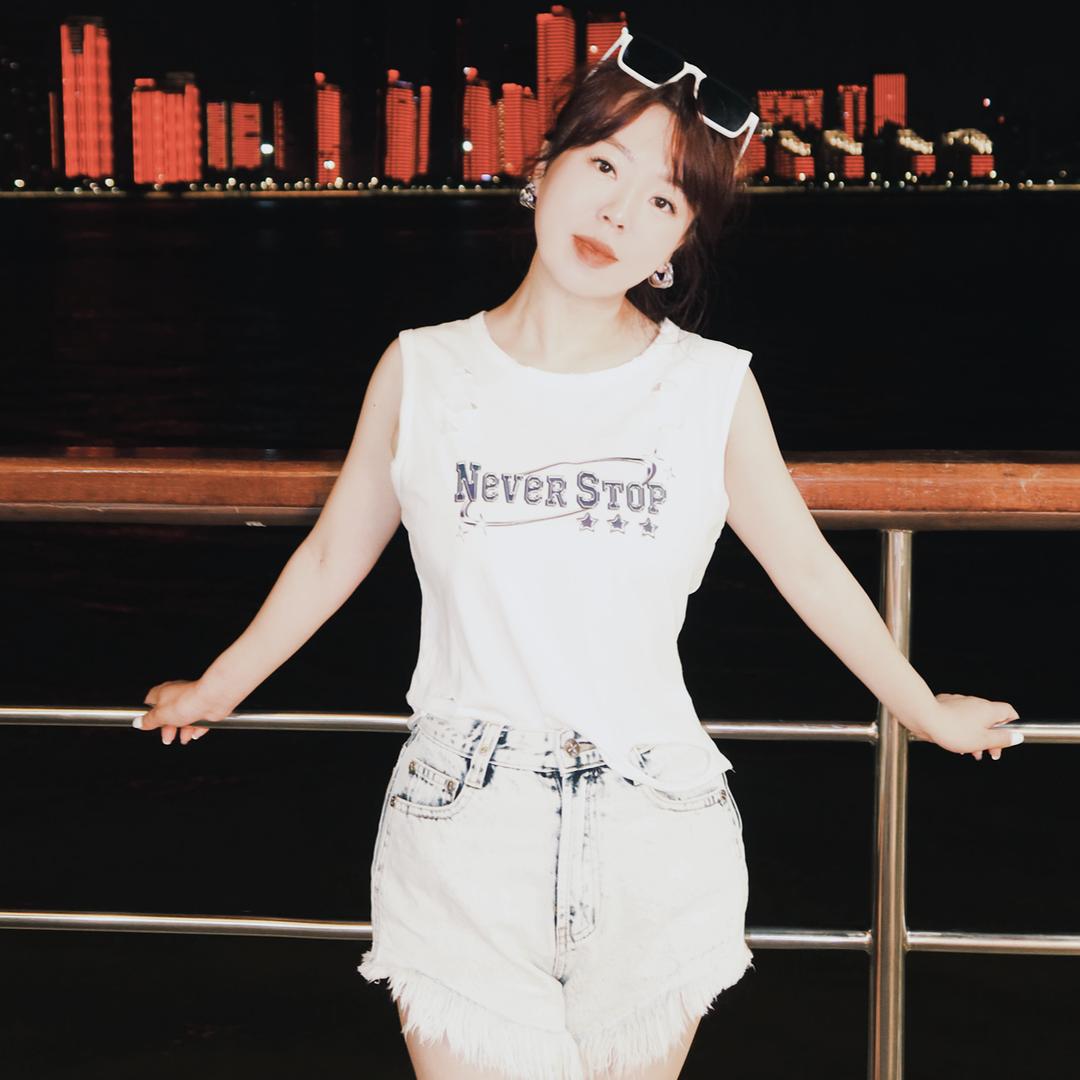 ✨化妆师一一老师