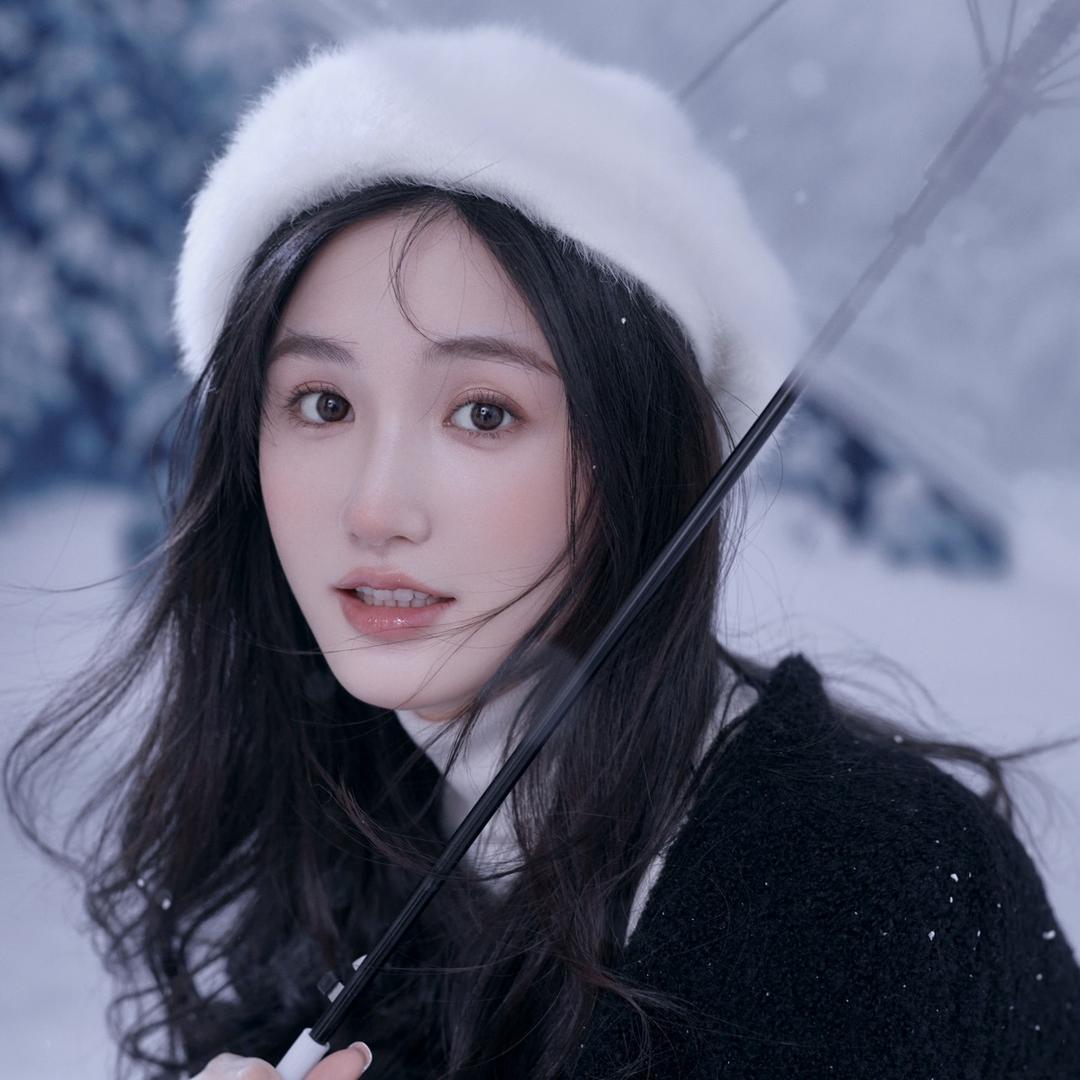 梁咏妮_