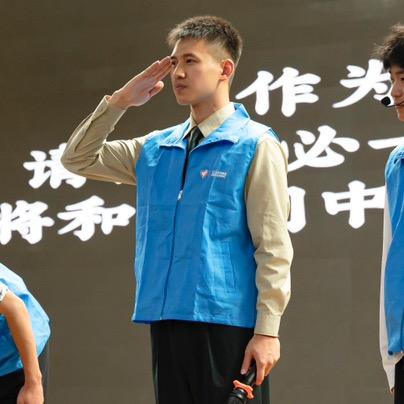 先生务必拍完抗战14年