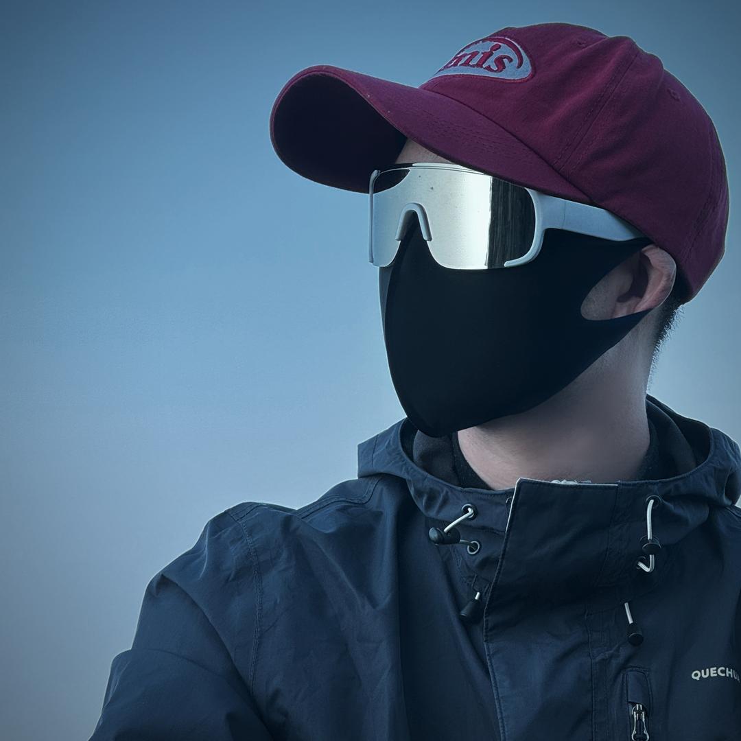 “旷野奇迹”户外-蓝鲸