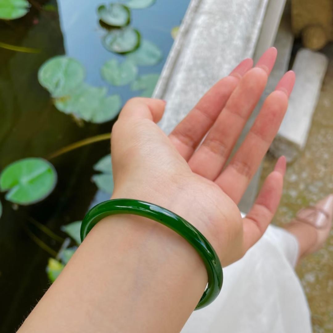 珍玉翡翠手镯