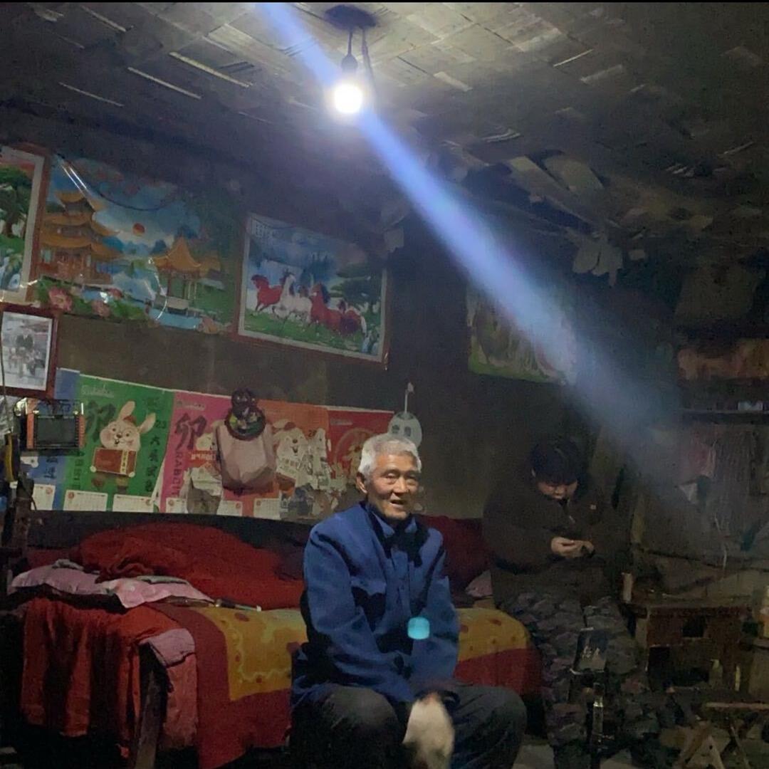 金丽商店(鹏利阁西南)工工直播号
