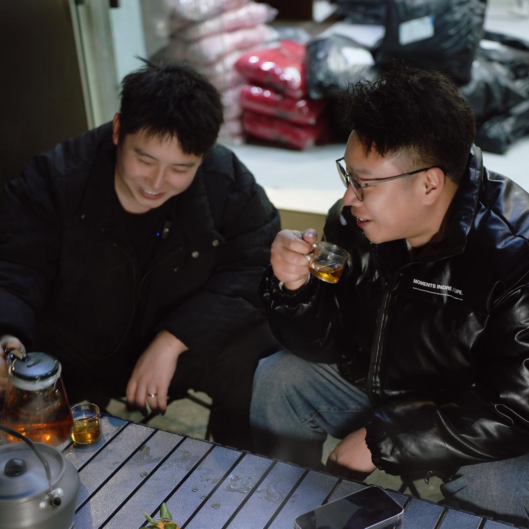 阳阳童装仓储店