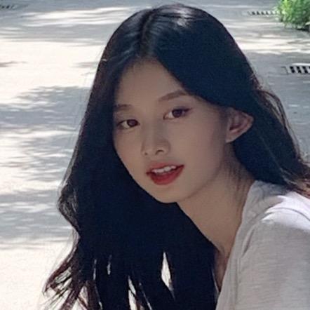 一芳在散步
