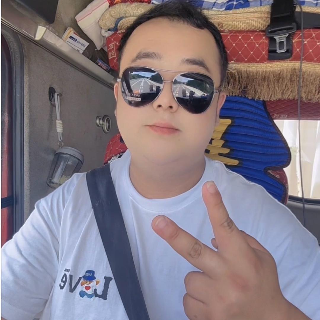 ღ꧁💋开半挂的～王先生💋꧂ღ