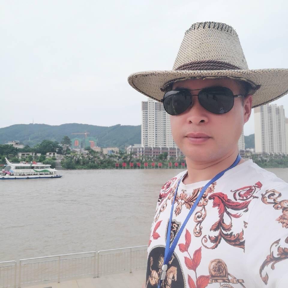 明弟（保持沉默）