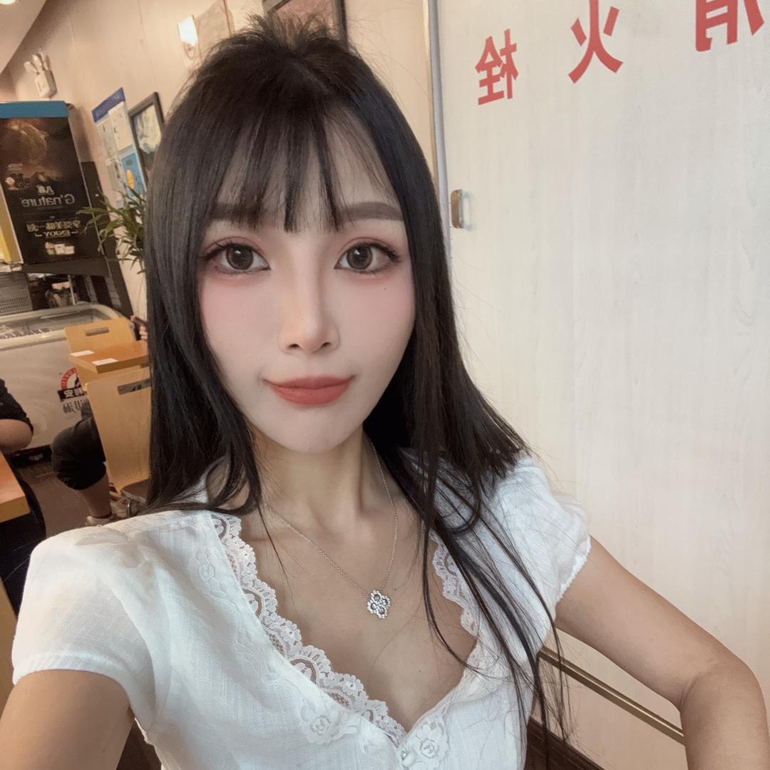 大脸贾贾就爱吃（直播大号）