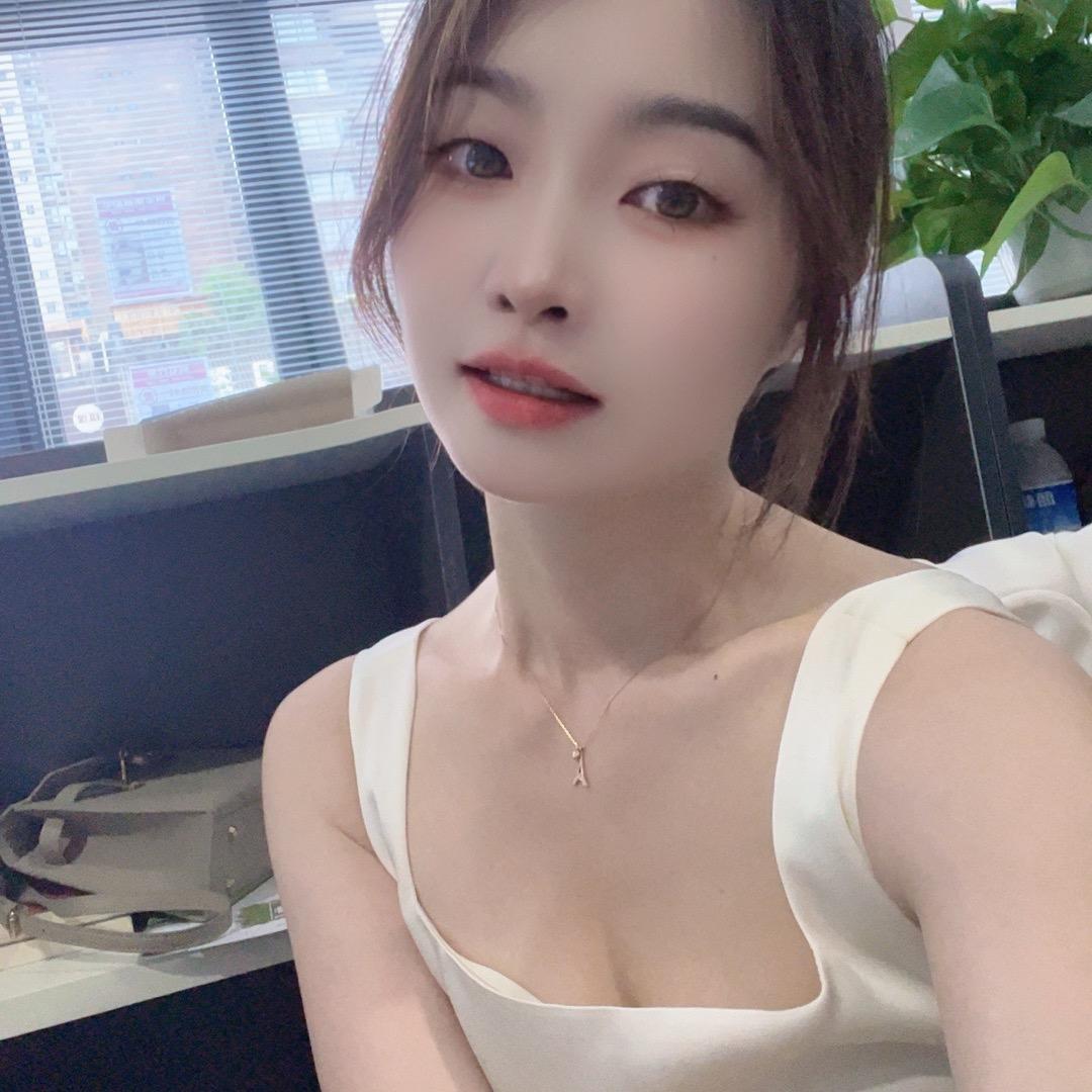 @夹江威尼酒店芬芬