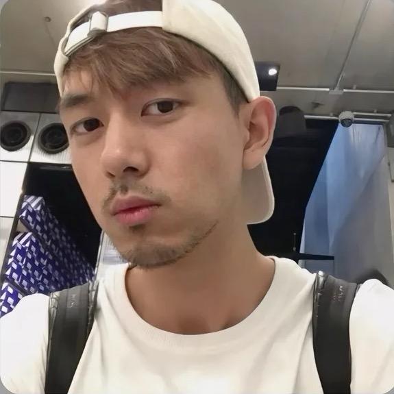 陈奕迅