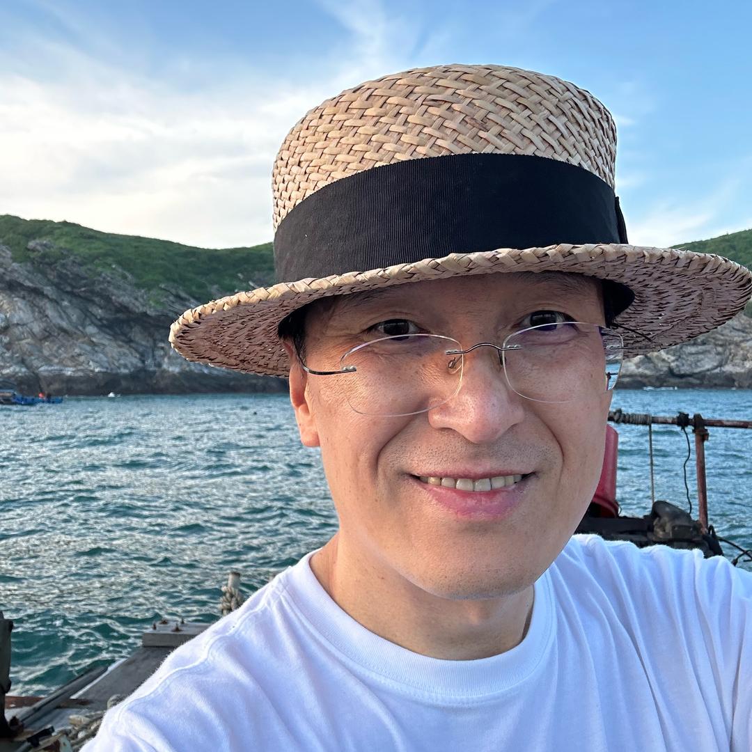 耶叔,一个人吃饭