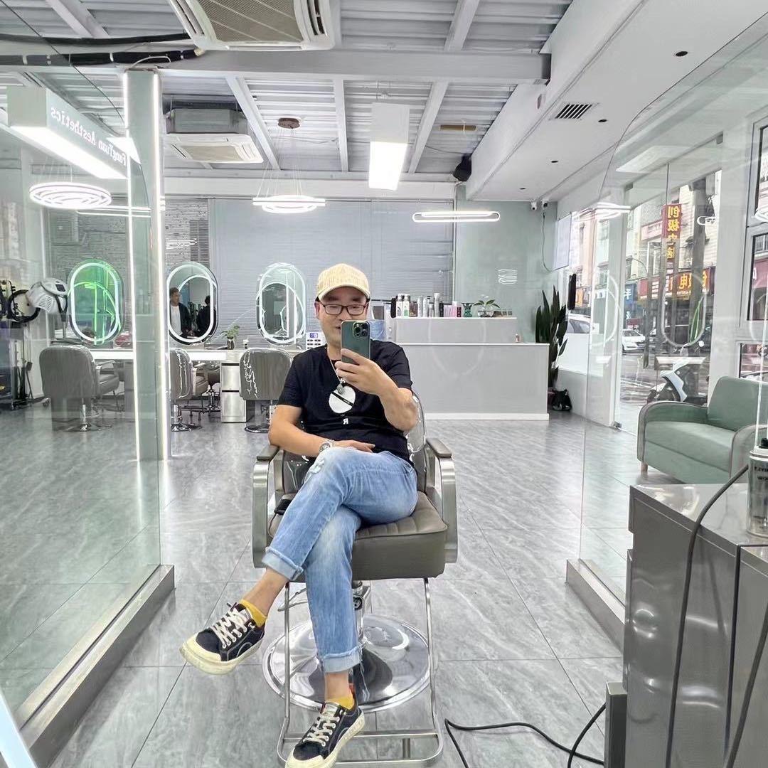 前程似锦，阿徳