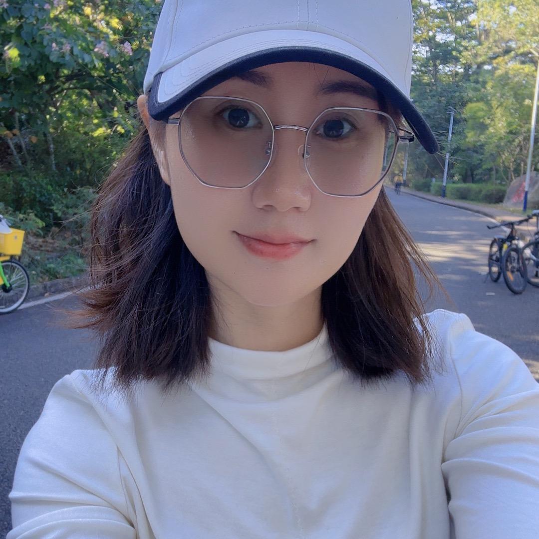一颗糖。